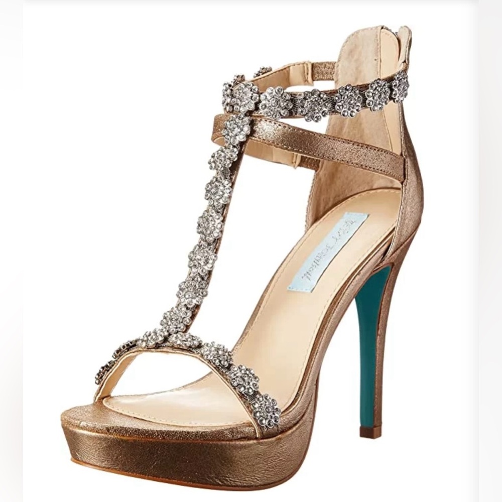 Betsey Johnson heels shoes 6